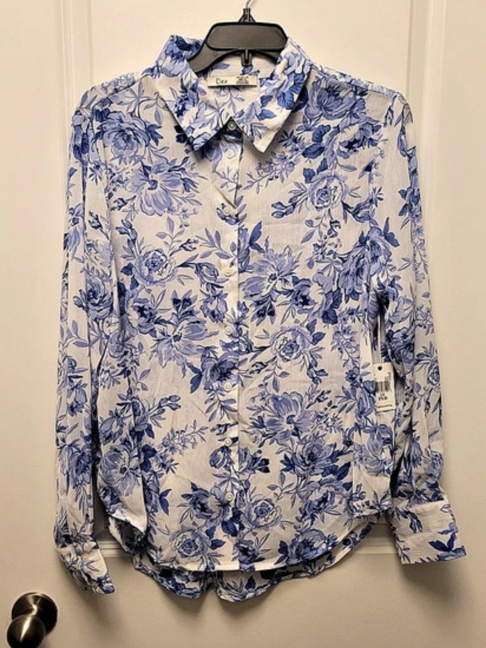 Dex Floral Button Down Shirt in Blue & White Size Large NWT